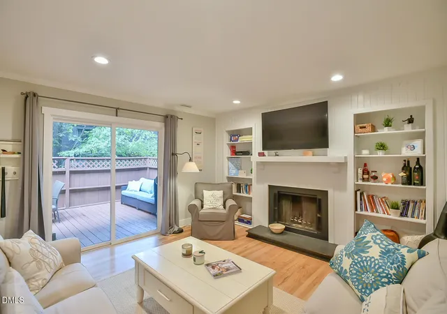 173-summerwalk-cir-chapel-hill-nc-27517/hzid_33978345
