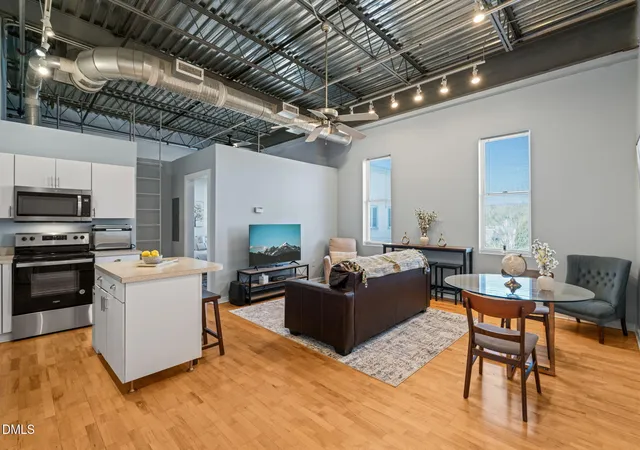 700-market-st-unit-215-chapel-hill-nc-27516/hzid_756a6232