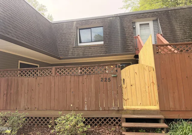 225-summerwalk-cir-chapel-hill-nc-27517/hzid_820b1c8c