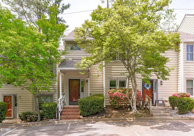 203-oak-holw-ct-raleigh-nc-27613/hzid_00a5a582