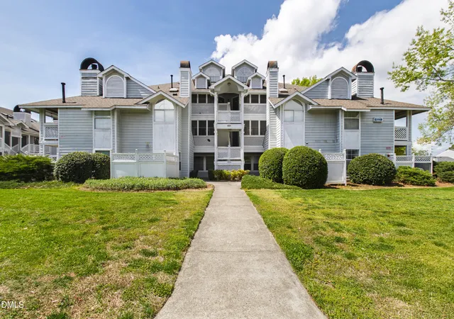 4921-hollenden-dr-303-raleigh-nc-27616/hzid_bc0cb0c6