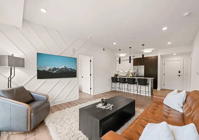 615-w-peace-st-207-raleigh-nc-27605/hzid_5aa77755