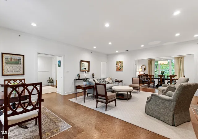100-edenburgh-rd-201-raleigh-nc-27608/hzid_d0ca8136