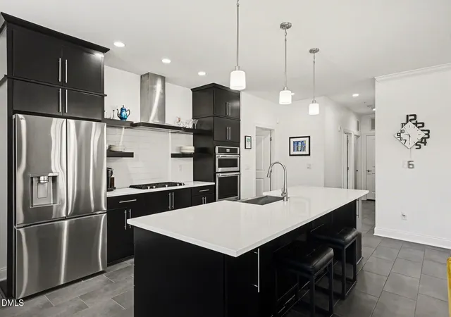 10420-sablewood-dr-112-raleigh-nc-27617/hzid_0e196026