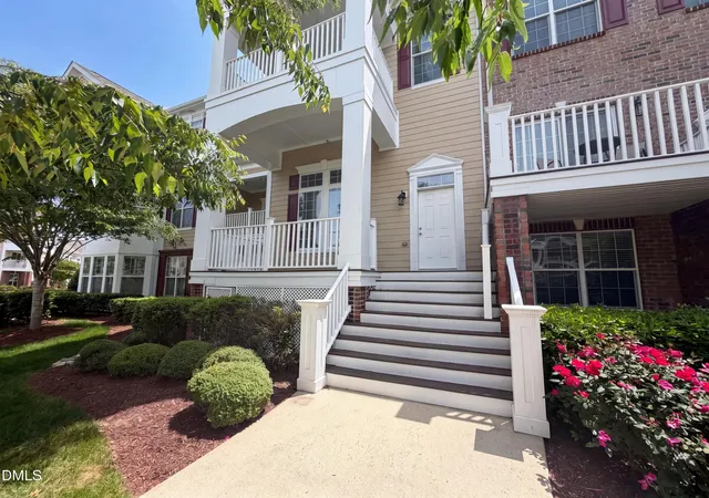 10321-sablewood-dr-117-raleigh-nc-27617/hzid_7a573ece