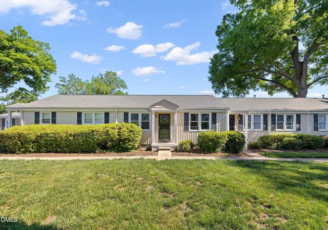 2324-bernard-st-raleigh-nc-27608/hzid_5507372c