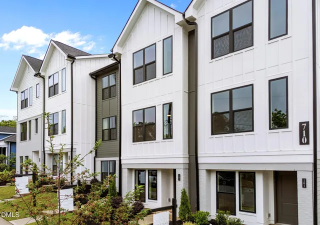720-noble-town-wy-103-raleigh-nc-27603/hzid_e7c35495