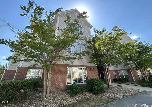 2510-friedland-pl-102-raleigh-nc-27617/hzid_dcfe9798