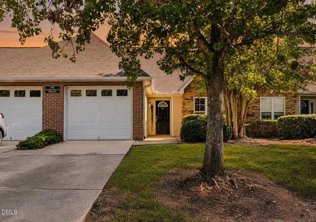 2521-gordon-glen-ct-102-raleigh-nc-27617/hzid_101ed8a5