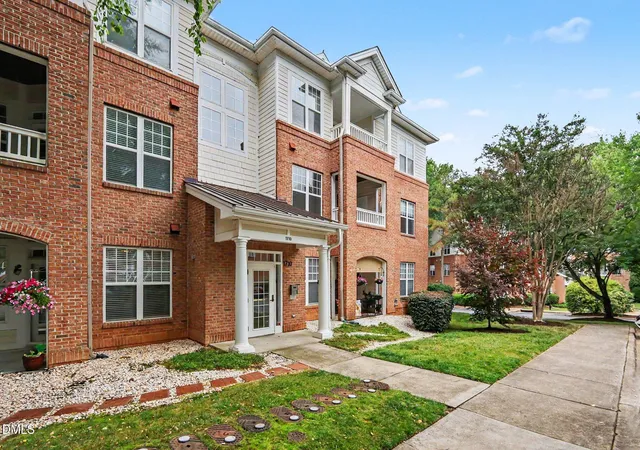 1710-tiffany-bay-ct-101-raleigh-nc-27609/hzid_2447cdc8