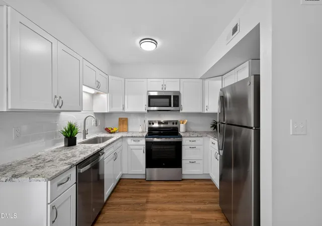 5604-h-fls-of-neuse-rd-raleigh-nc-27609/hzid_4b4d7c88