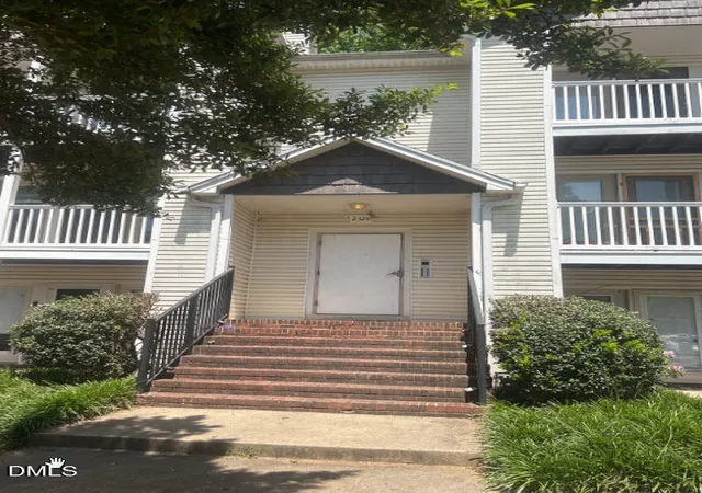 2328-w-vandalia-rd-f-18-greensboro-nc-27407/hzid_95fba72b