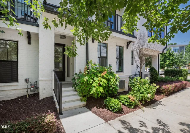 1501-draper-vw-lp-102-raleigh-nc-27608/hzid_2ba4c35b