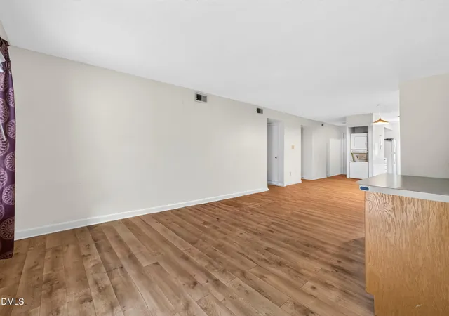 2510-avent-fry-rd-103-raleigh-nc-27606/hzid_e25a5dbb