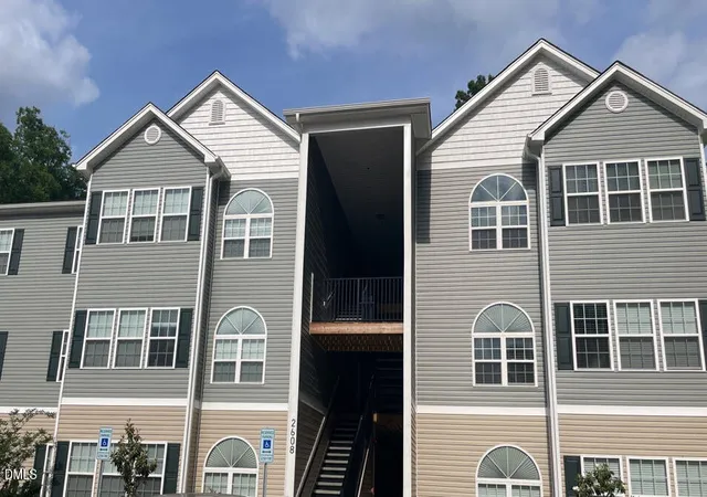 2608-pennoak-way-h-greensboro-nc-27407/hzid_080b5485