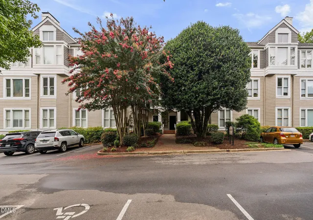 1000-brighthurst-dr-304-raleigh-nc-27605/hzid_e48133fb