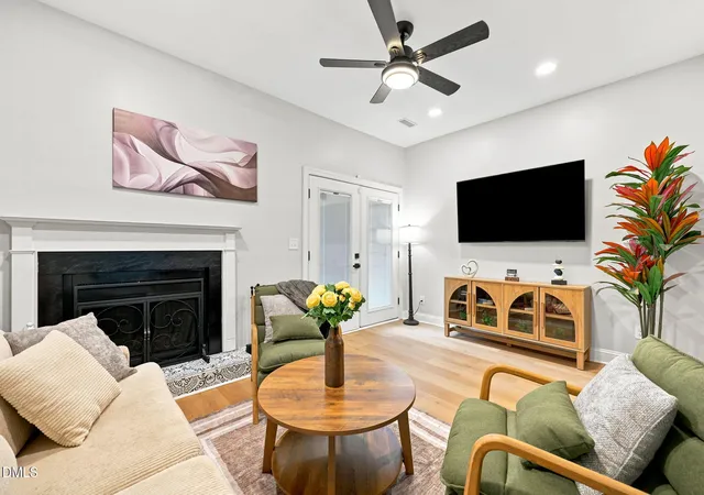305-kendall-dr-203-durham-nc-27703/hzid_cb0a7d96