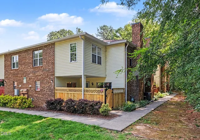 473-summerwalk-cir-chapel-hill-nc-27517/hzid_98b25c77