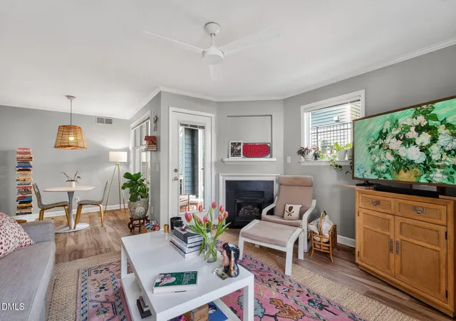 1111-parkridge-ln-103-raleigh-nc-27605/hzid_f1acb0d4
