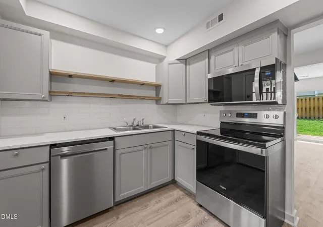 220-elizabeth-st-e4-chapel-hill-nc-27514/hzid_48b3b9f4