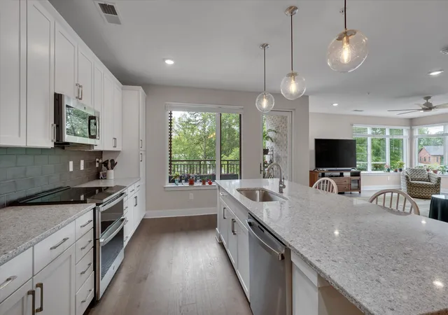 105-chatham-walk-ln-207-cary-nc-27511/hzid_df76e0f1