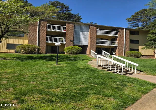 1114-schaub-dr-i-raleigh-nc-27606/hzid_ded94c15