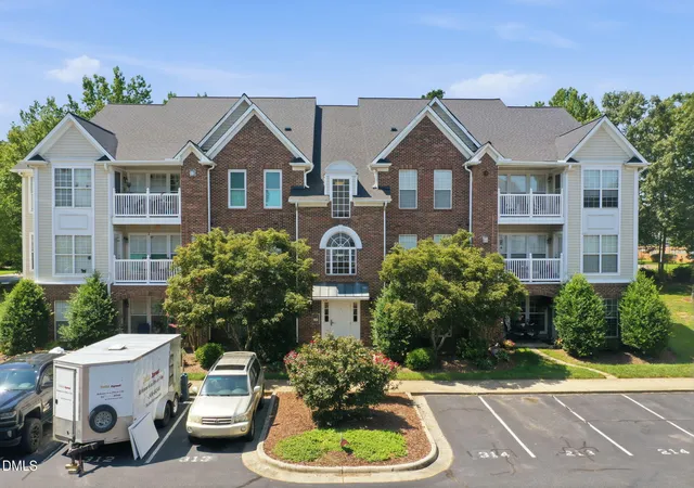 2221-delaney-dr-112-burlington-nc-27215/hzid_b9b18ee7