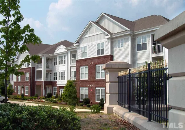 623-eyam-hall-ln-204-apex-nc-27502/hzid_16845803