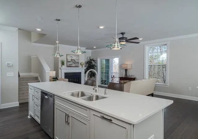 10210-sablewood-dr-106-raleigh-nc-27617/hzid_af219d58