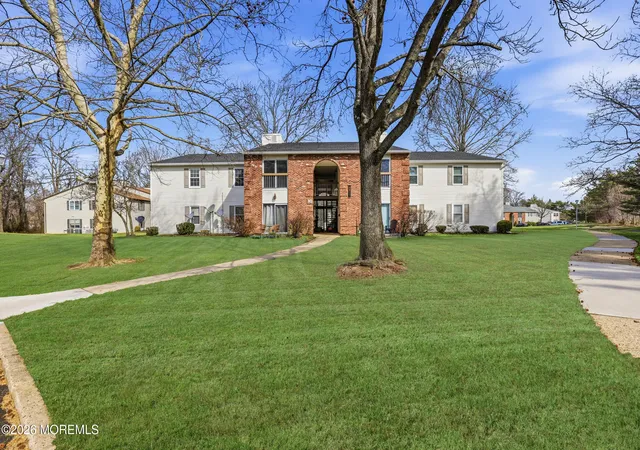 17-3-augusta-ct-3-freehold-nj-07728/hzid_f5382543