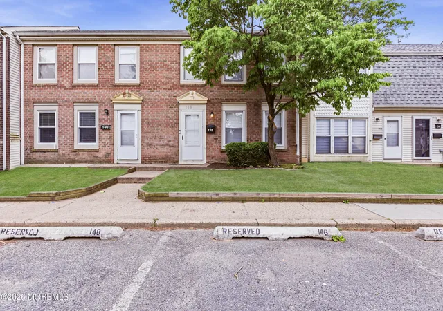 138-stratford-pl-lakewood-nj-08701/hzid_b4074053