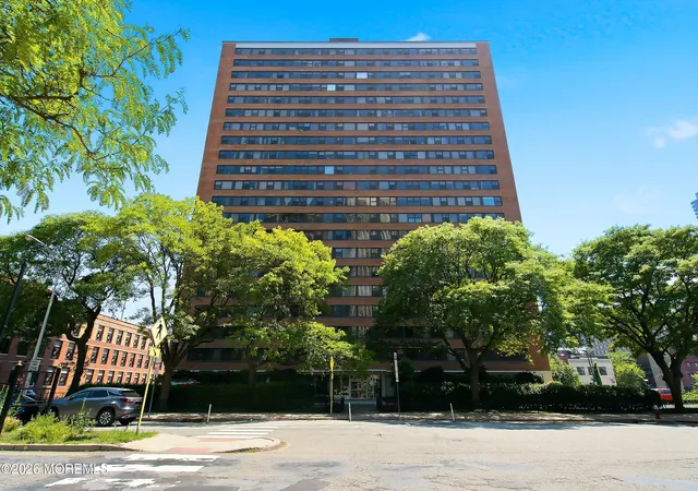 135-montgomery-st-21a-jersey-city-nj-07302/hzid_731c2b70