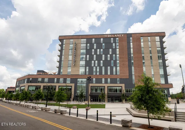 122-stadium-wy-518-knoxville-tn-37915/hzid_b46998c6