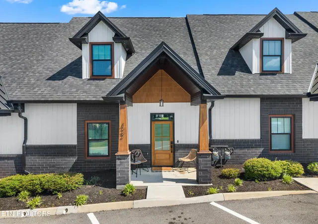 422-fleeta-williams-wy-pigeon-forge-tn-37862/hzid_af26a866
