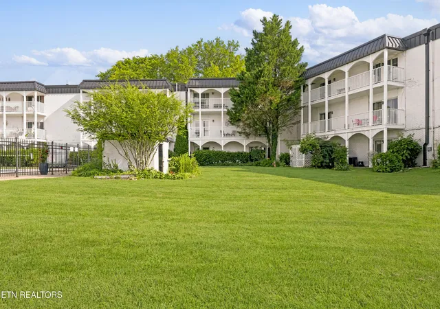 5709-lyons-view-pike-pike-1217-knoxville-tn-37919/hzid_08bc88df