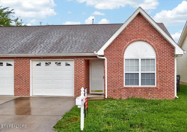 4930-grigsby-gate-way-knoxville-tn-37912/hzid_fd9cb80d