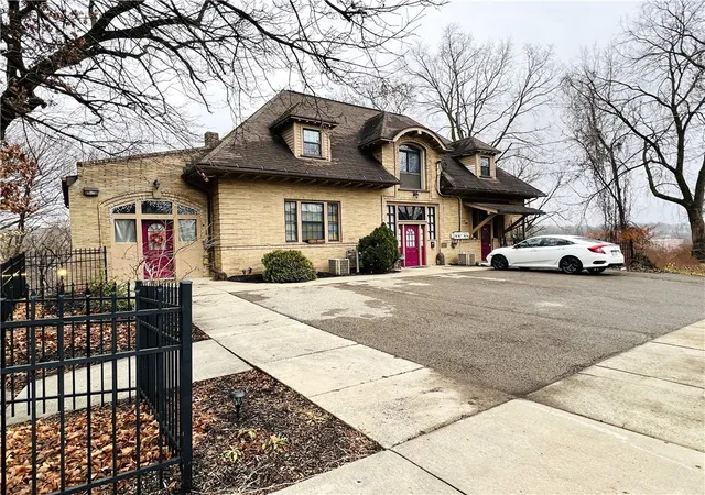 304-rhodes-pl-new-castle-pa-16101/hzid_82ca1ca4