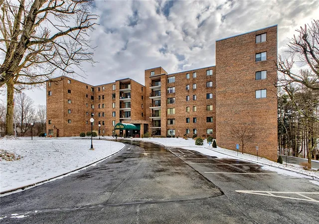 3-alta-vita-dr-104-hempfield-twp-pa-15601/hzid_c5459b51