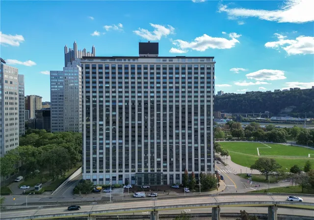 320-fort-duquesne-blvd-12jk-pittsburgh-pa-15222/hzid_5f526375