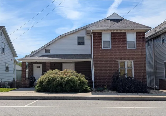 32-s-3rd-street-youngwood-pa-15697/hzid_e1c9e742