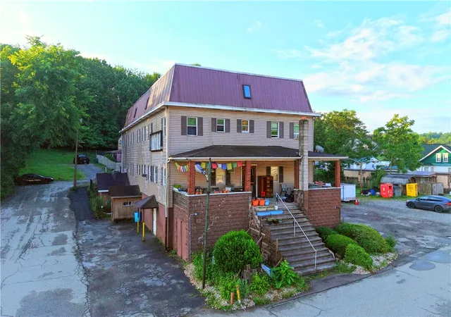 205-3rd-avenue-sutersville-pa-15083/hzid_056d4452