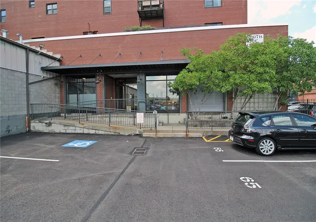 2250-mary-street-214-south-side-pa-15203/hzid_3b99f1a6