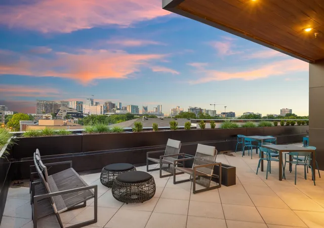 1014-16th-ave-s-209-b3-fp-nashville-tn-37212/hzid_983e9081