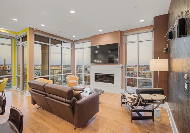 20-rutledge-st-709-nashville-tn-37210/hzid_738eb2cf