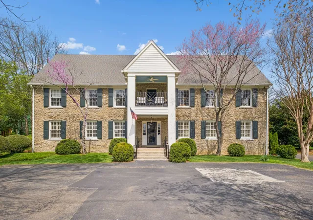 4402-harding-pl-4-nashville-tn-37205/hzid_616e7d1b