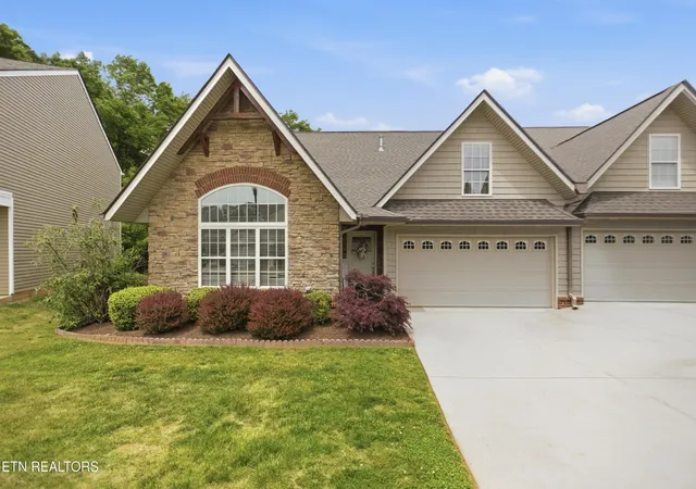 2222-mccampbell-wells-way-knoxville-tn-37924/hzid_53ed2699