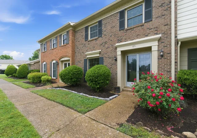 8207-sawyer-brown-rd-e3-nashville-tn-37221/hzid_b9ea576b
