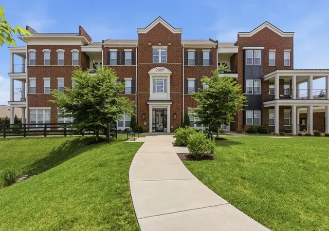 2089-branford-pl-301-thompsons-station-tn-37179/hzid_7790b6b7