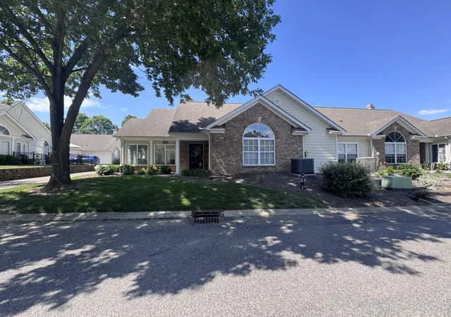 825-browns-ln-301-gallatin-tn-37066/hzid_aeff07e5