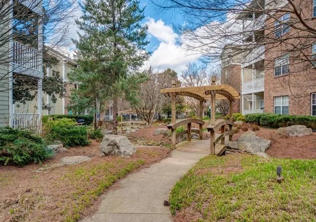 2025-woodmont-blvd-215-nashville-tn-37215/hzid_6d068b3a